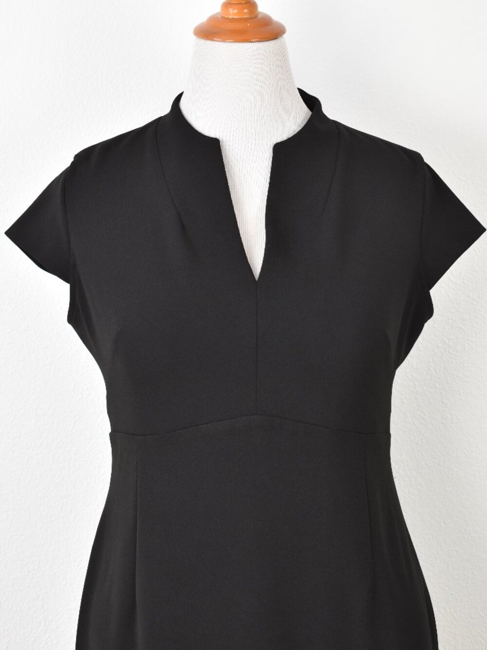Calvin Klein Cap Sleeve V-neck Sheath Dress Black - 12 - Picture 2 of 9